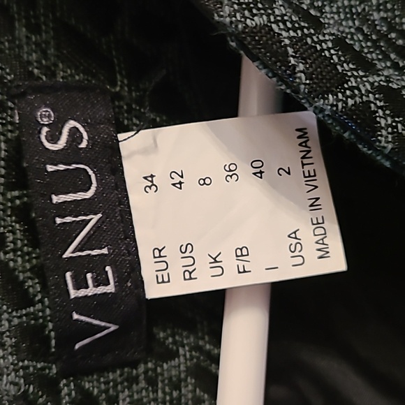 Venus Dark Green, textured dress with pockets, size 2 - Picture 3 of 4